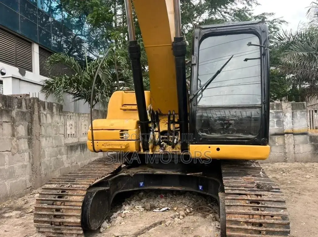 Cat Excavetor