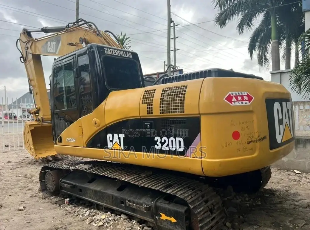 Cat Excavetor