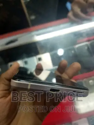 New Sharp Aquos sense5G 128 GB