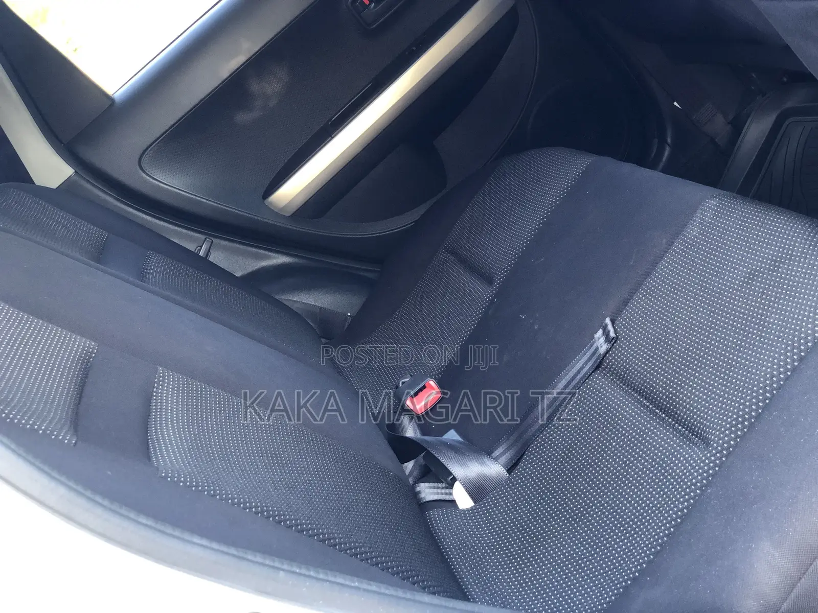 Toyota IST 2004 Silver