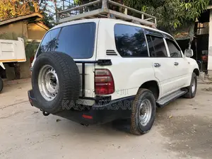 Toyota Land Cruiser 2003 White