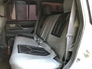 Toyota Land Cruiser 2003 White