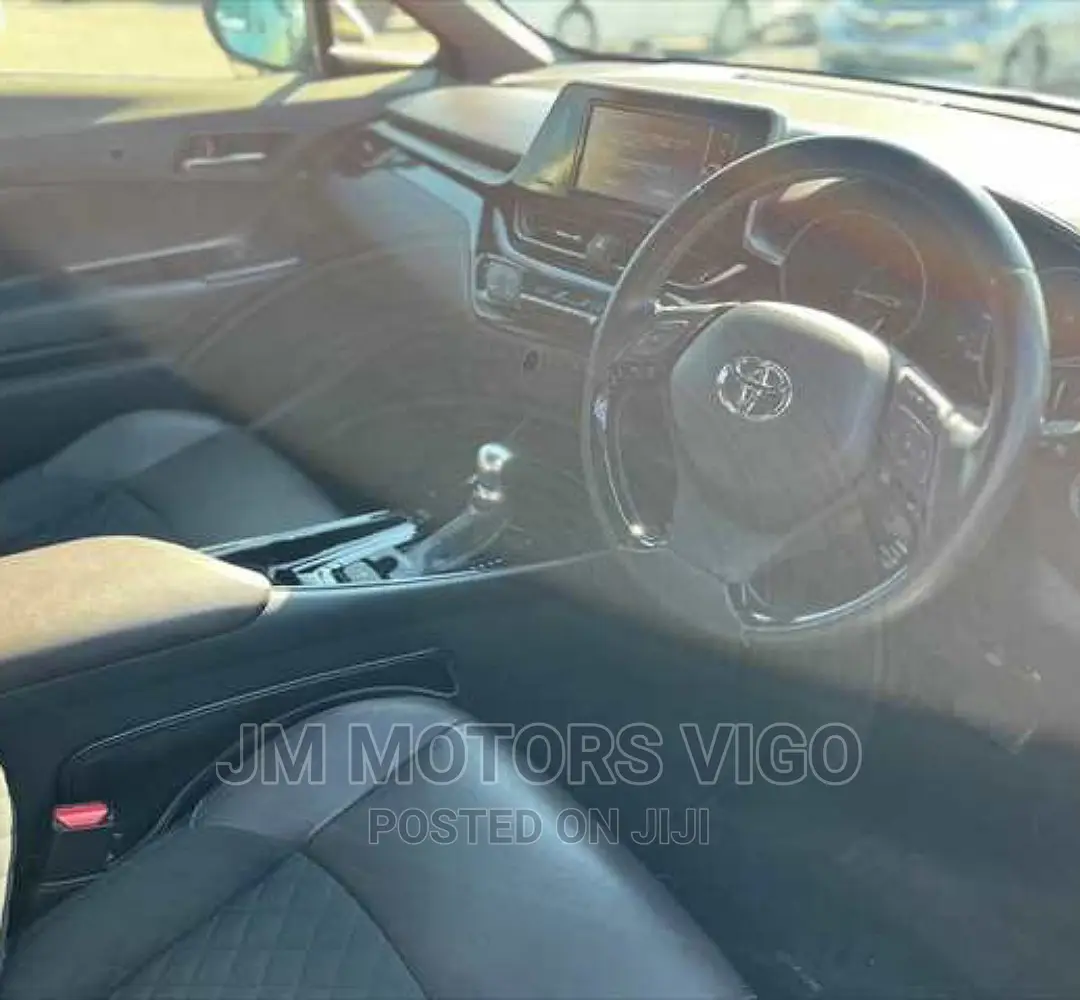 Toyota C-HR 2017 Gray