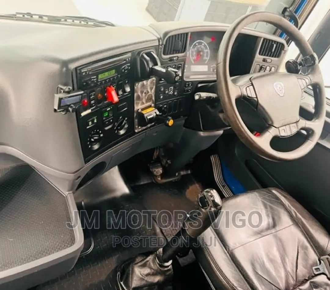 Scania R420 8×4 Tipper