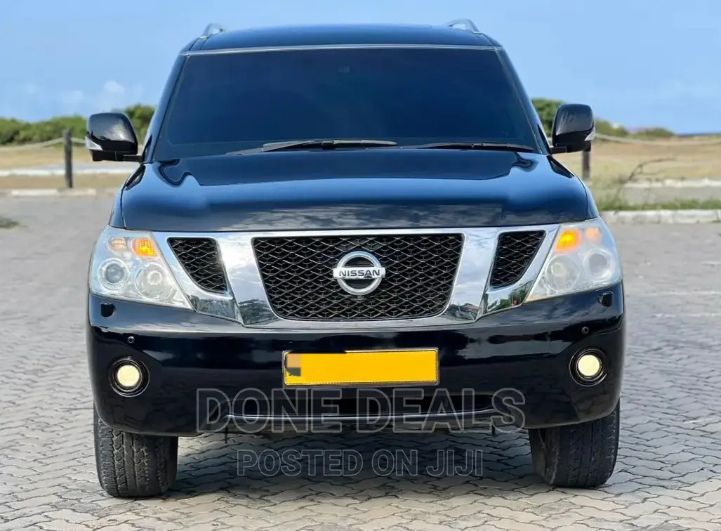 Nissan Patrol 2013 Black
