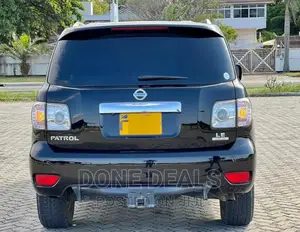 Nissan Patrol 2013 Black