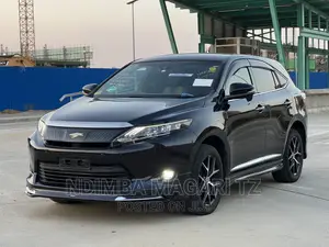 Toyota Harrier 2.0 2016 Black