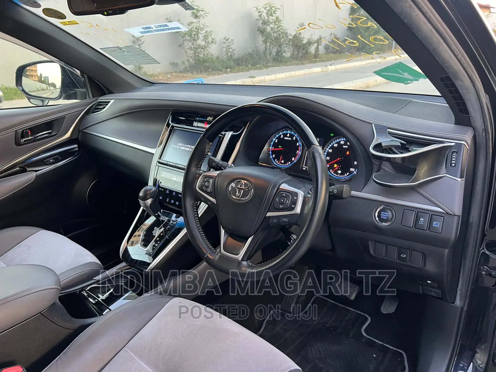 Toyota Harrier 2.0 2016 Black