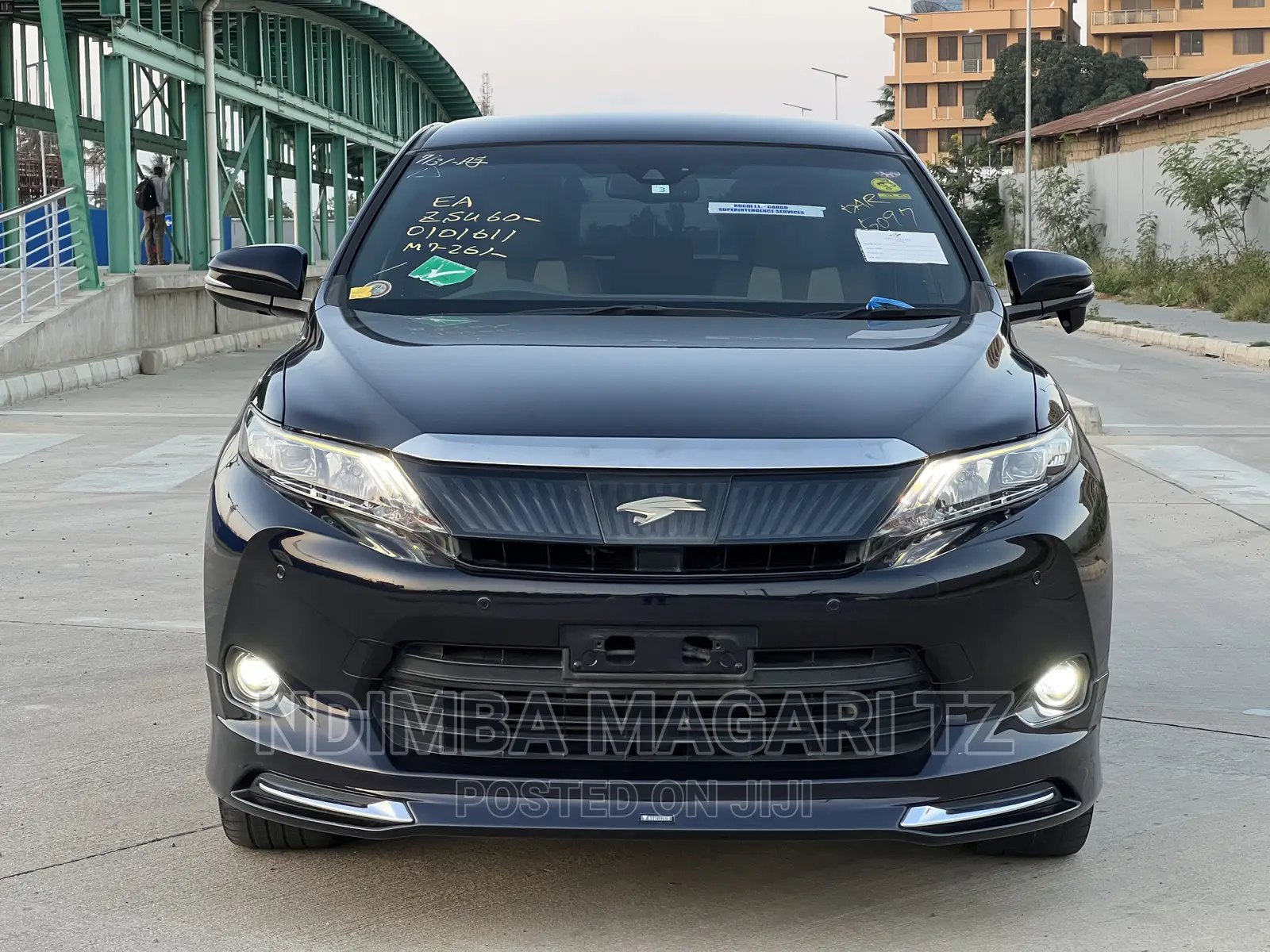 Toyota Harrier 2.0 2016 Black