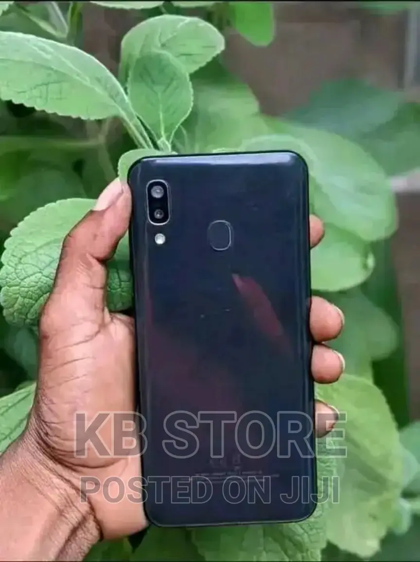 Samsung Galaxy A20 32 GB Black