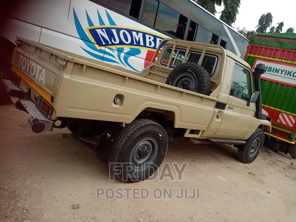 Toyota Land Cruiser 100 4.2 TD 2005 Beige