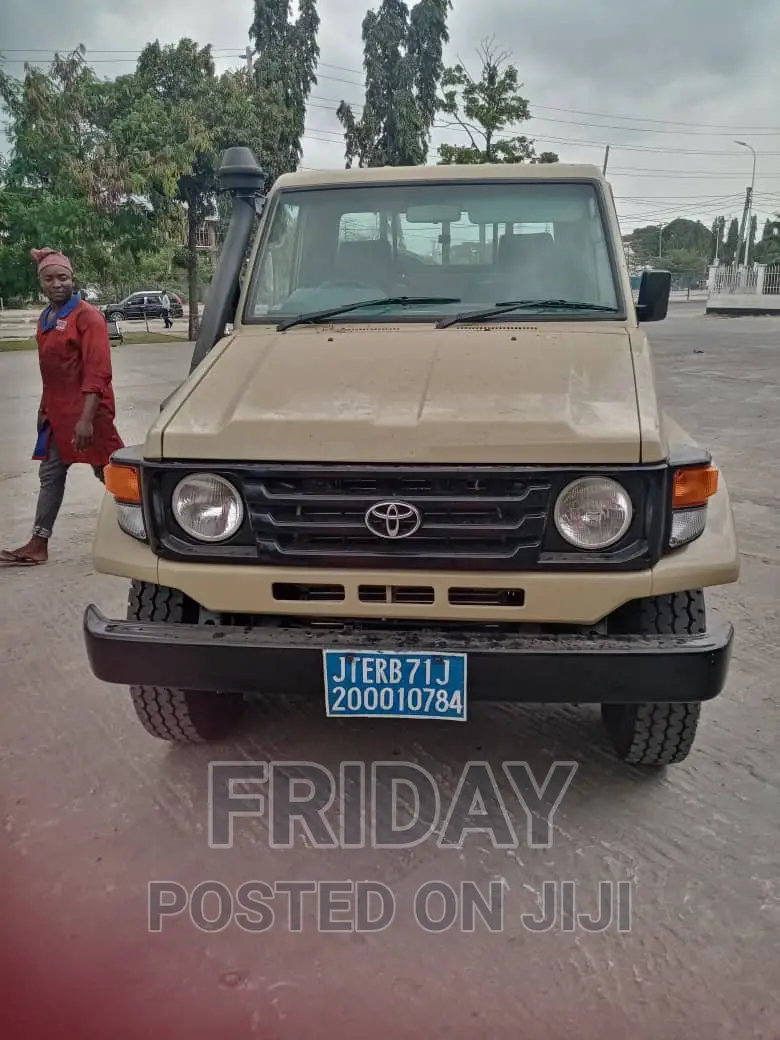 Toyota Land Cruiser 100 4.2 TD 2005 Beige