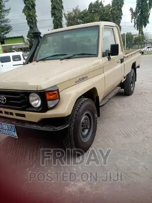 Toyota Land Cruiser 100 4.2 TD 2005 Beige