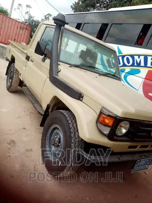 Toyota Land Cruiser 100 4.2 TD 2005 Beige