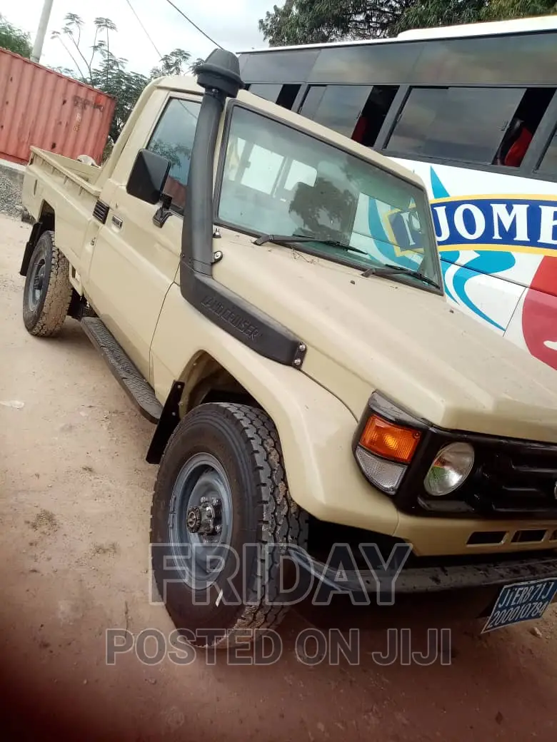 Toyota Land Cruiser 100 4.2 TD 2005 Beige