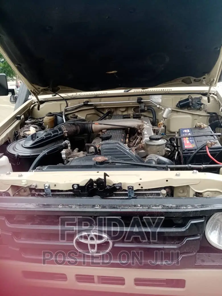 Toyota Land Cruiser 100 4.2 TD 2005 Beige