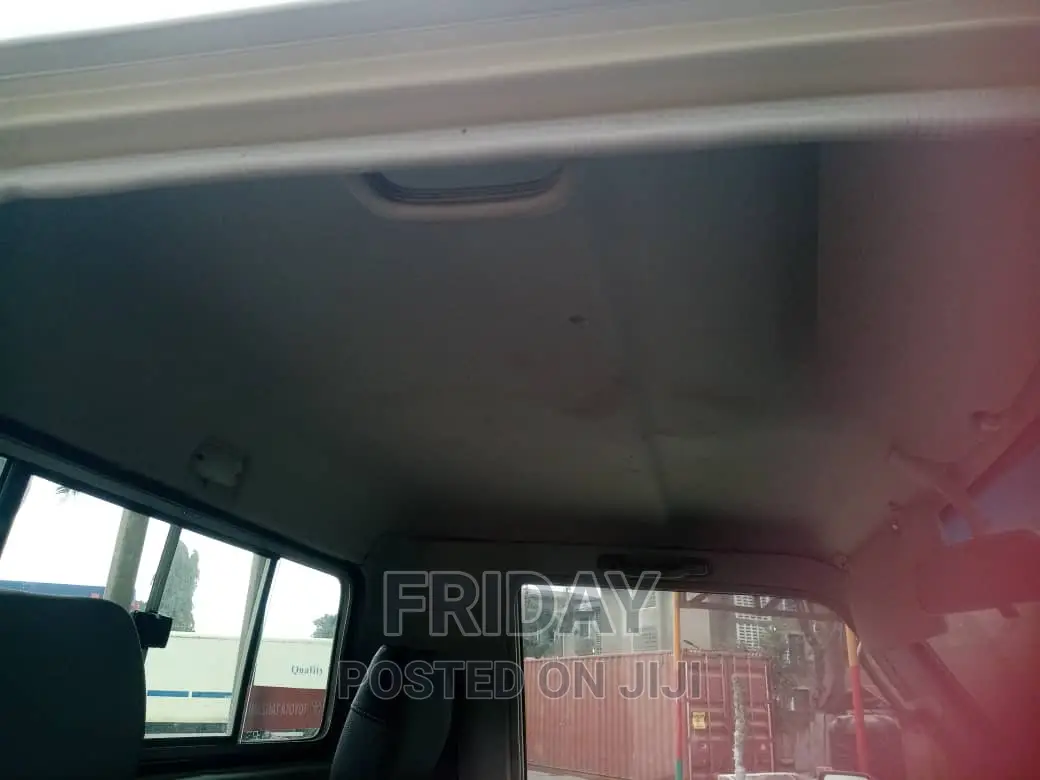 Toyota Land Cruiser 100 4.2 TD 2005 Beige