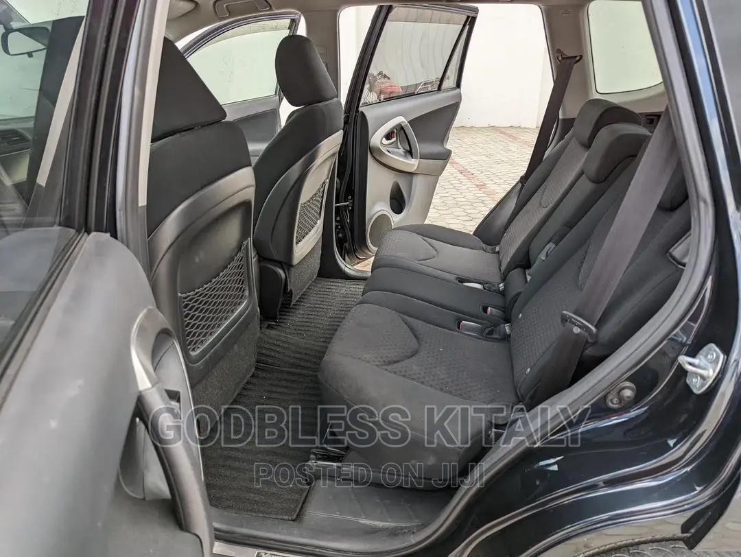 Toyota Vanguard 2012 Black