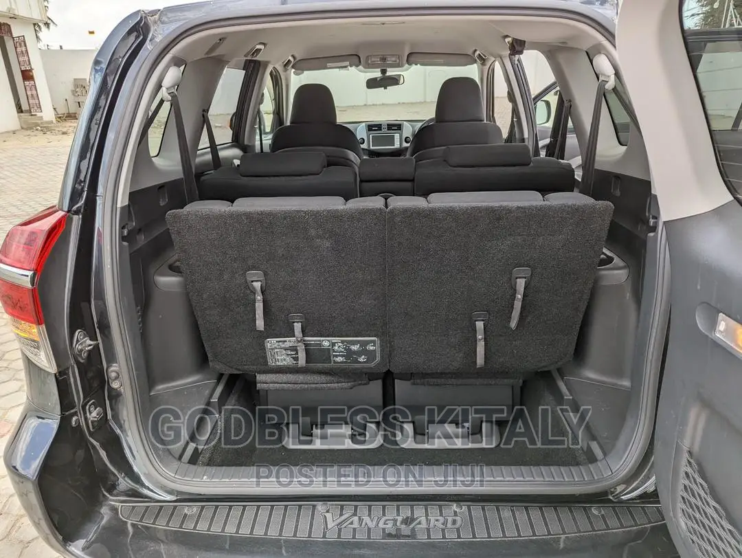 Toyota Vanguard 2012 Black