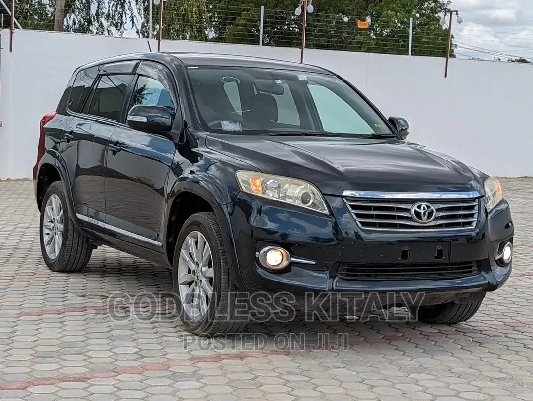Toyota Vanguard 2012 Black