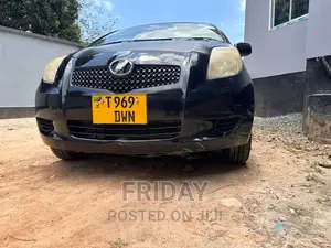 Toyota Vitz 1.0 FWD 5dr 2005 Black