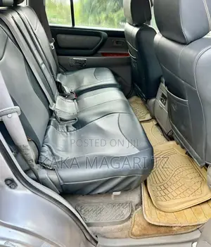 Toyota Land Cruiser 2004 Silver