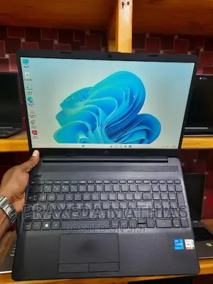 Laptop HP 15-Da2933nia 8GB Intel Core I7 HDD 512GB