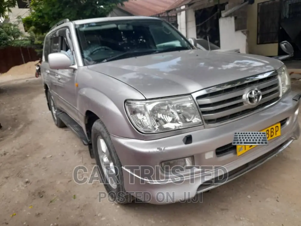 Toyota Land Cruiser HDJ 100 2004 Silver