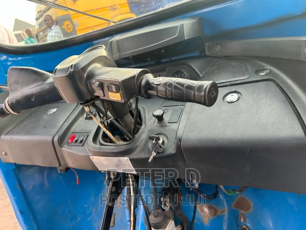 TVS Neo NX 2023 Blue