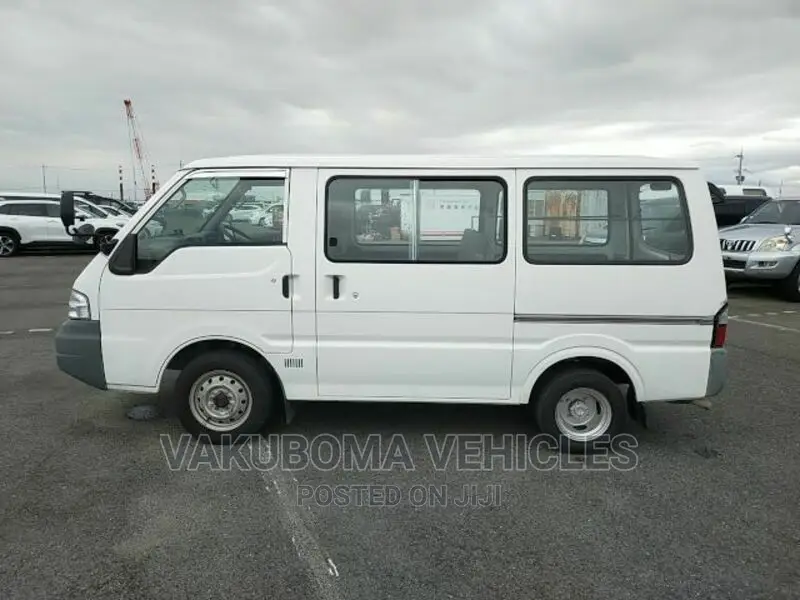 Nissan Vanette 2005 White