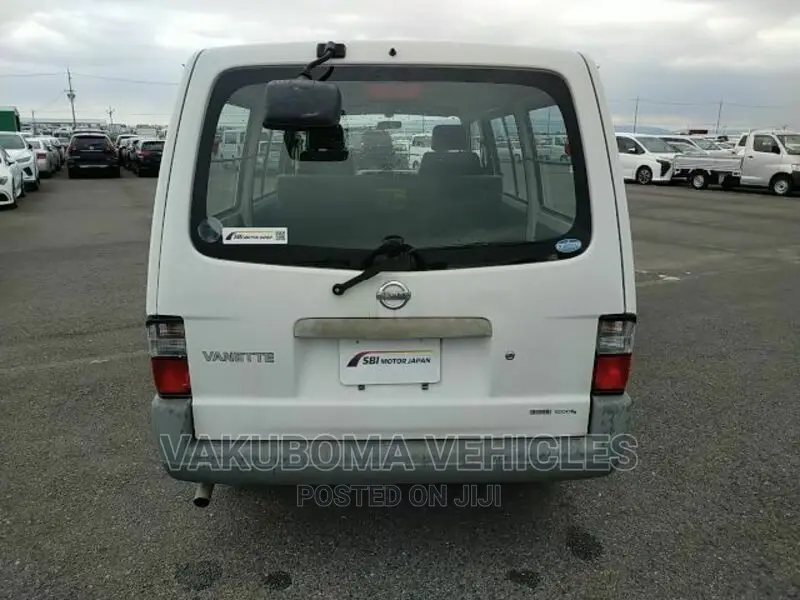 Nissan Vanette 2005 White