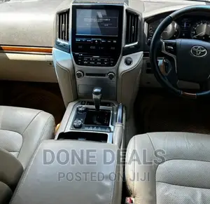 Toyota Land Cruiser 2018 White