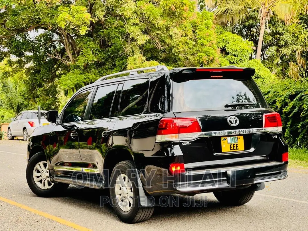Toyota Land Cruiser 4.6 V8 GX 2010 Black