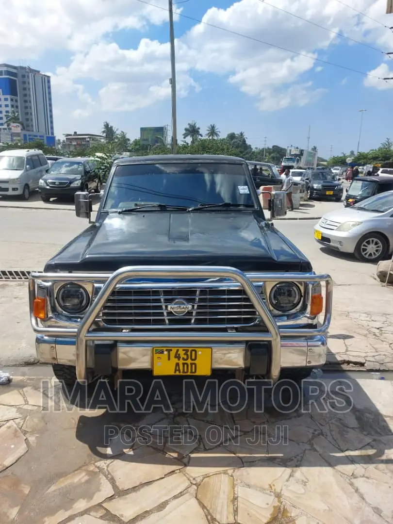 Nissan Patrol 1997 Black