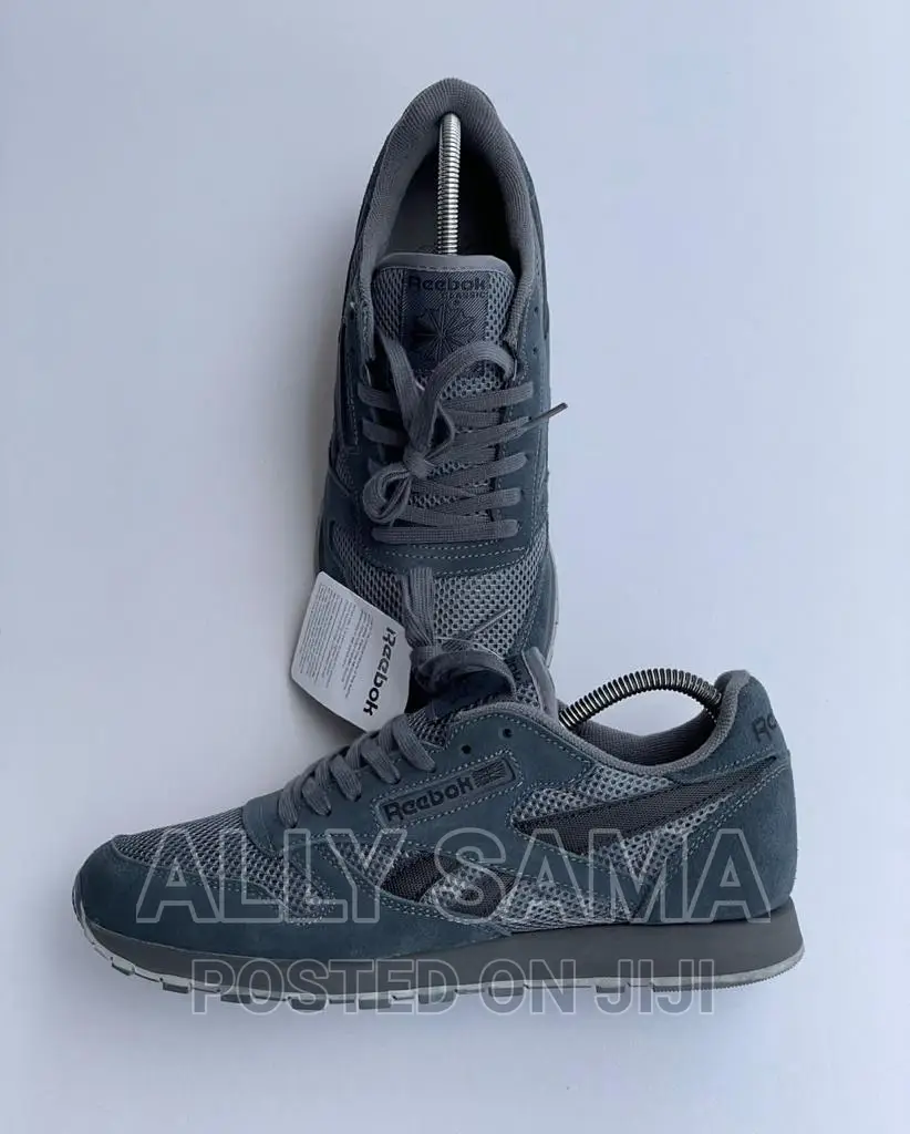 Reeboks Darkgray Sneakers