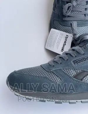Reeboks Darkgray Sneakers
