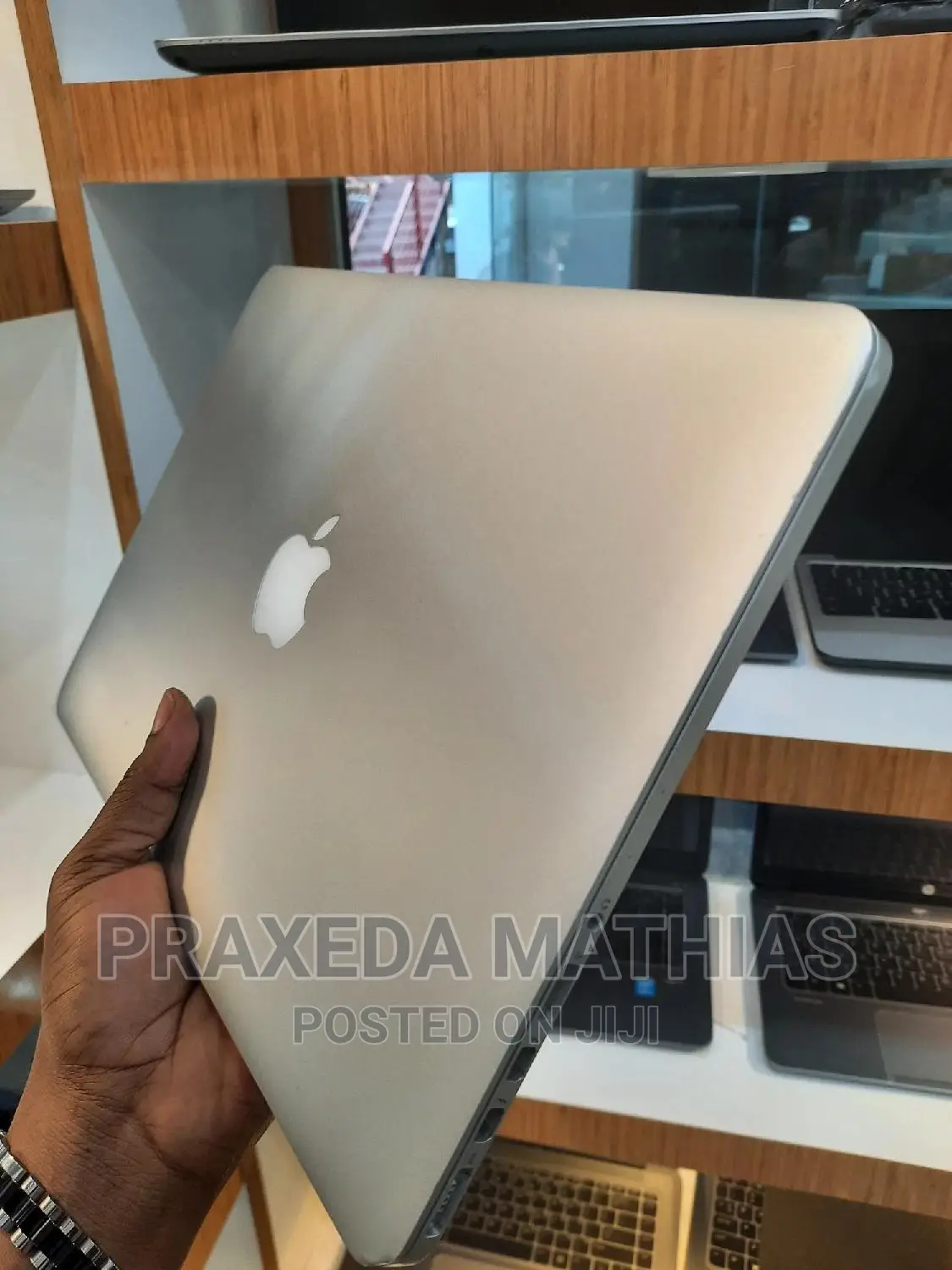 Laptop Apple MacBook Pro 2015 16GB Intel Core I5 SSD 512GB