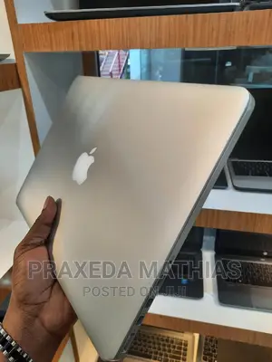 Laptop Apple MacBook Pro 2015 16GB Intel Core I5 SSD 512GB