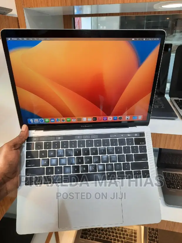 Laptop Apple MacBook Pro 2017 16GB Intel Core I7 SSD 512GB