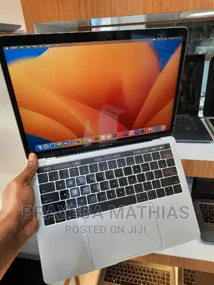 Laptop Apple MacBook Pro 2017 16GB Intel Core I7 SSD 512GB