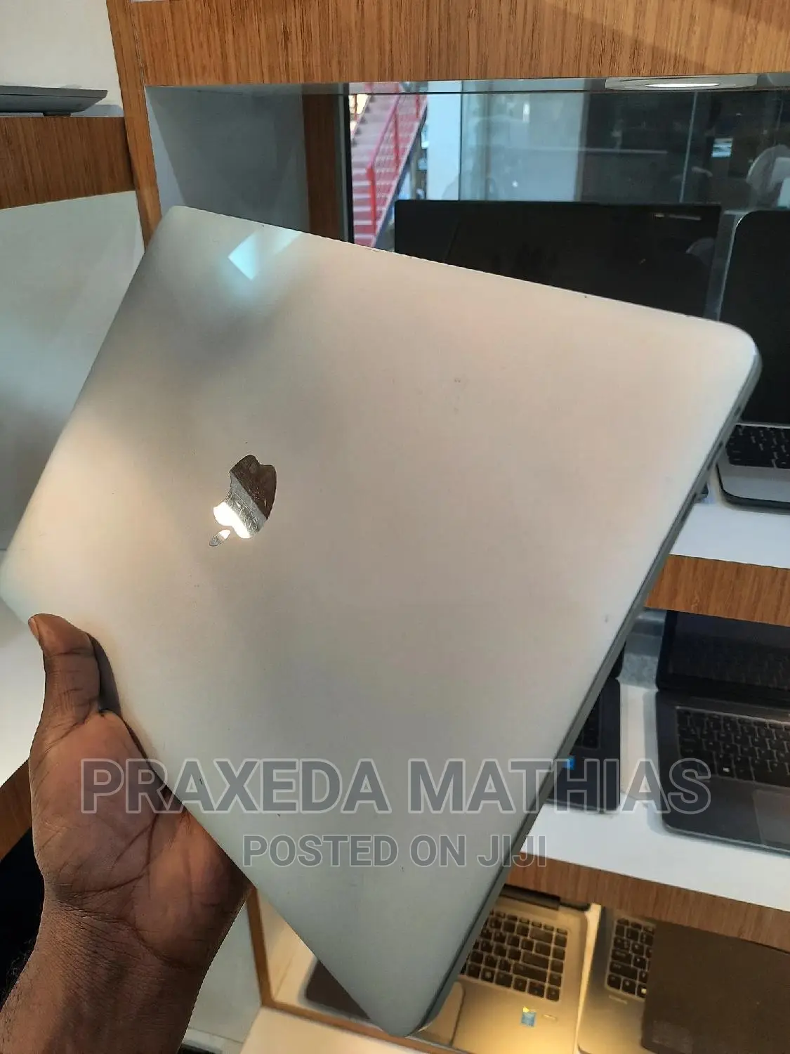 Laptop Apple MacBook Pro 2017 16GB Intel Core I7 SSD 512GB