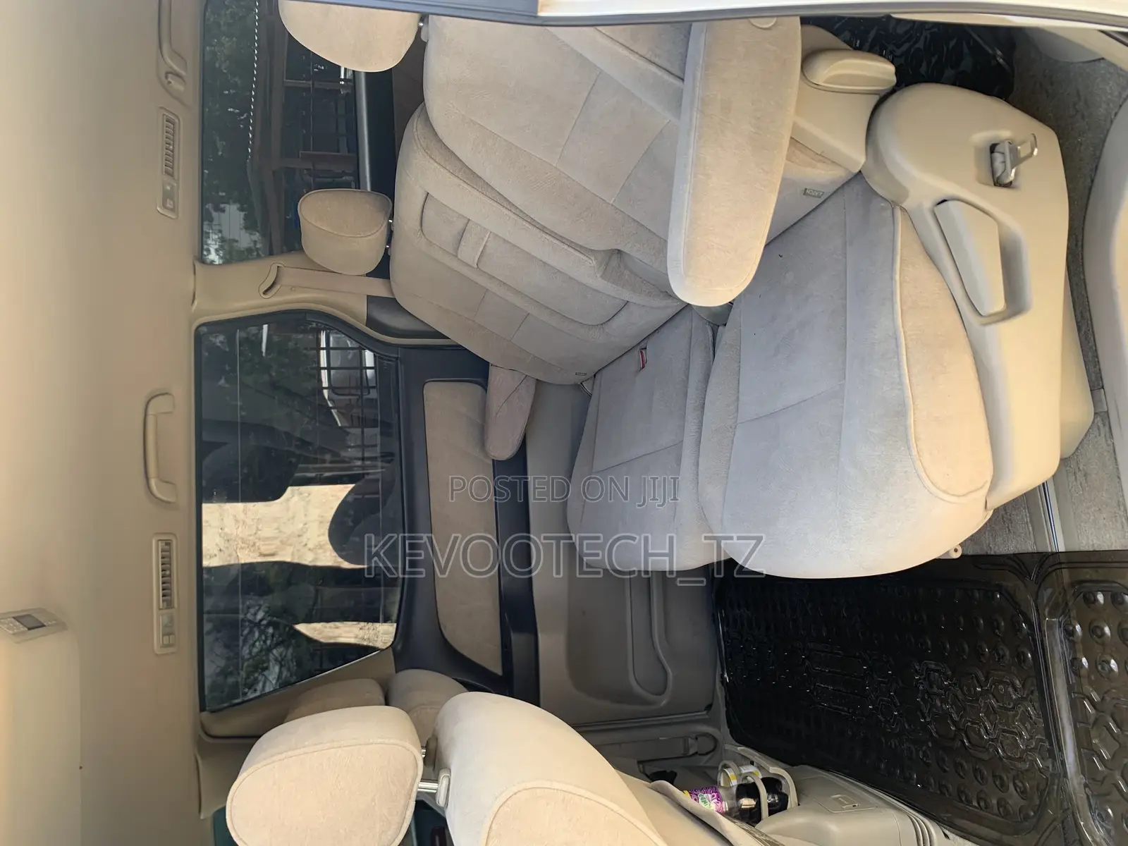 Alphard Rental Services Yakukodisha