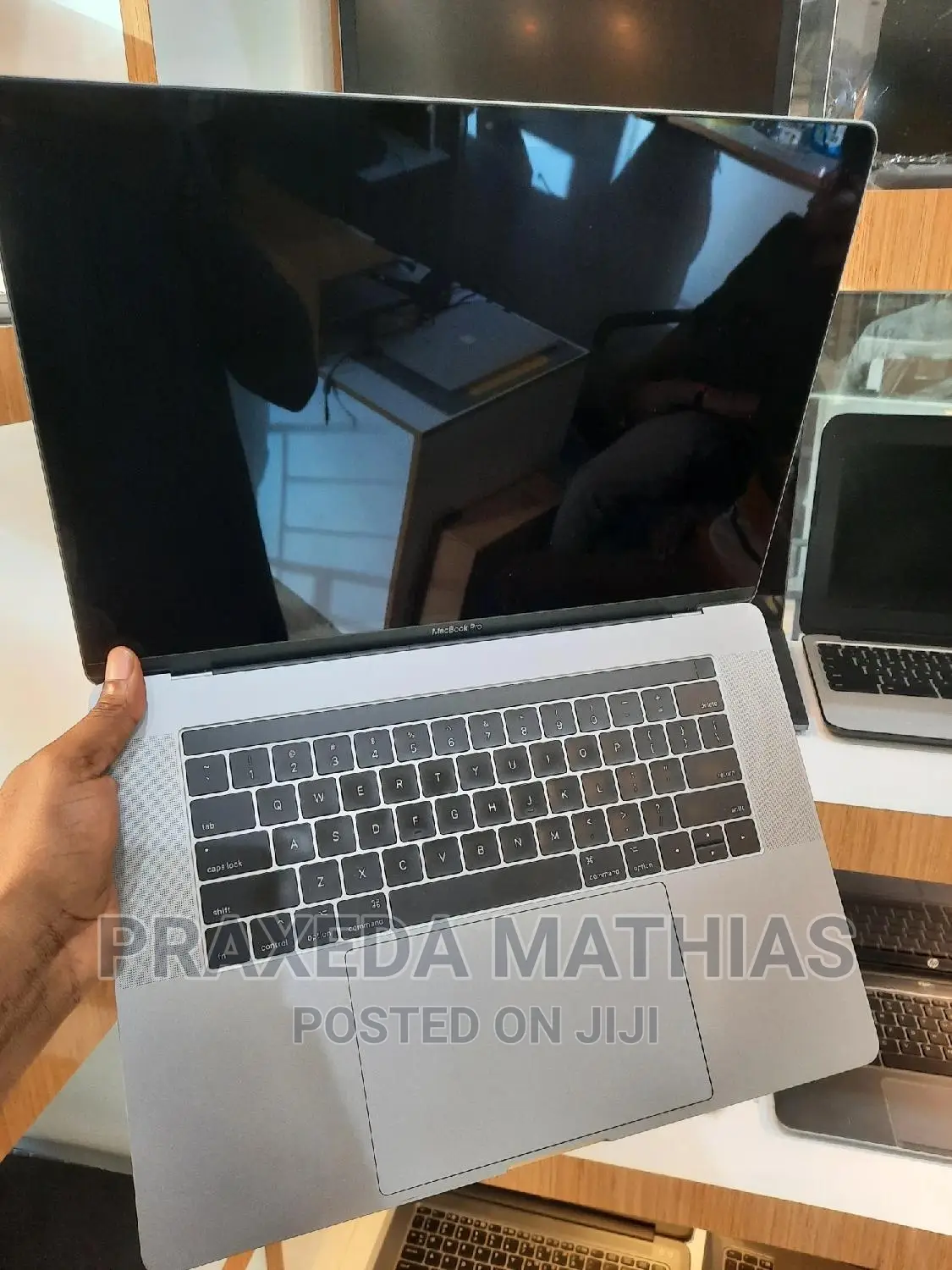 Laptop Apple MacBook Pro 2017 16GB Intel Core I7 SSD 512GB
