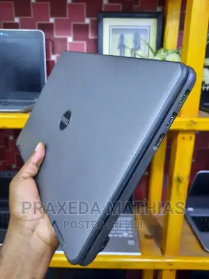 Laptop Dell Latitude 3189 4GB Intel Core 2 Duo SSD 128GB