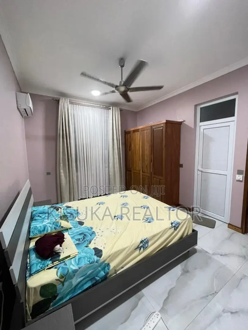 8bdrm House in Mbezi Beach for sale