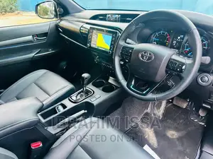 Toyota Hilux 2022 Silver