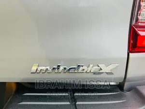 Toyota Hilux 2022 Silver