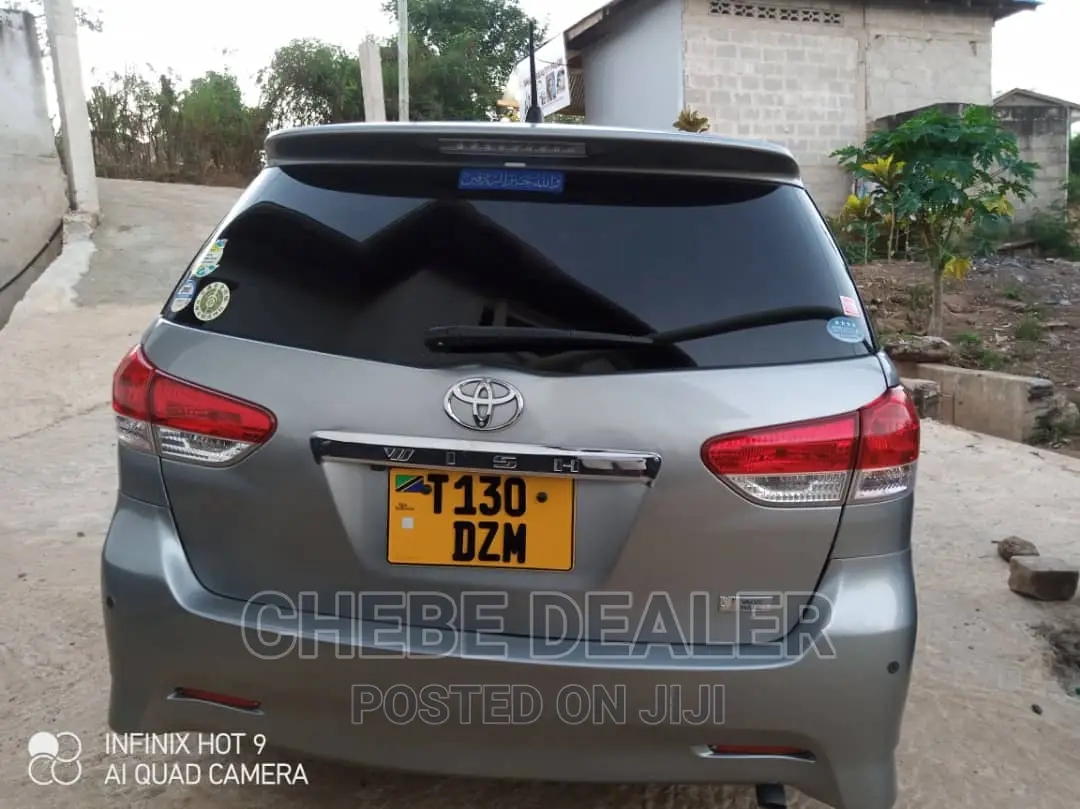 Toyota Wish 2009 Beige