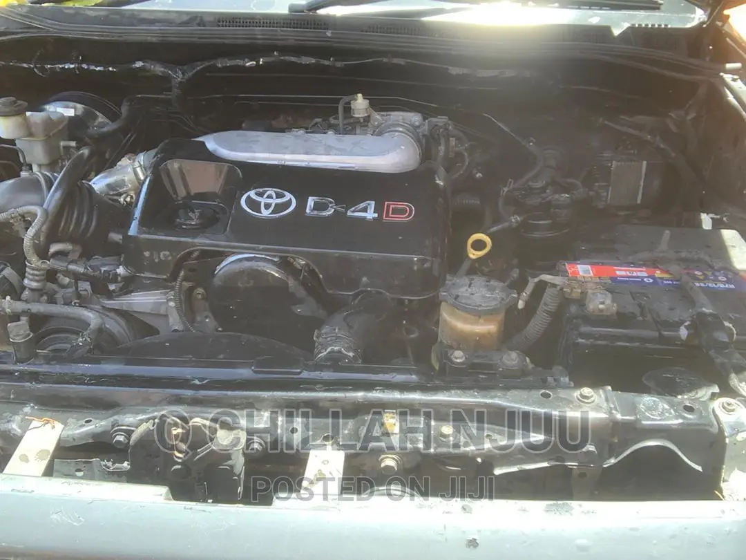 Toyota Hilux 2000 Black