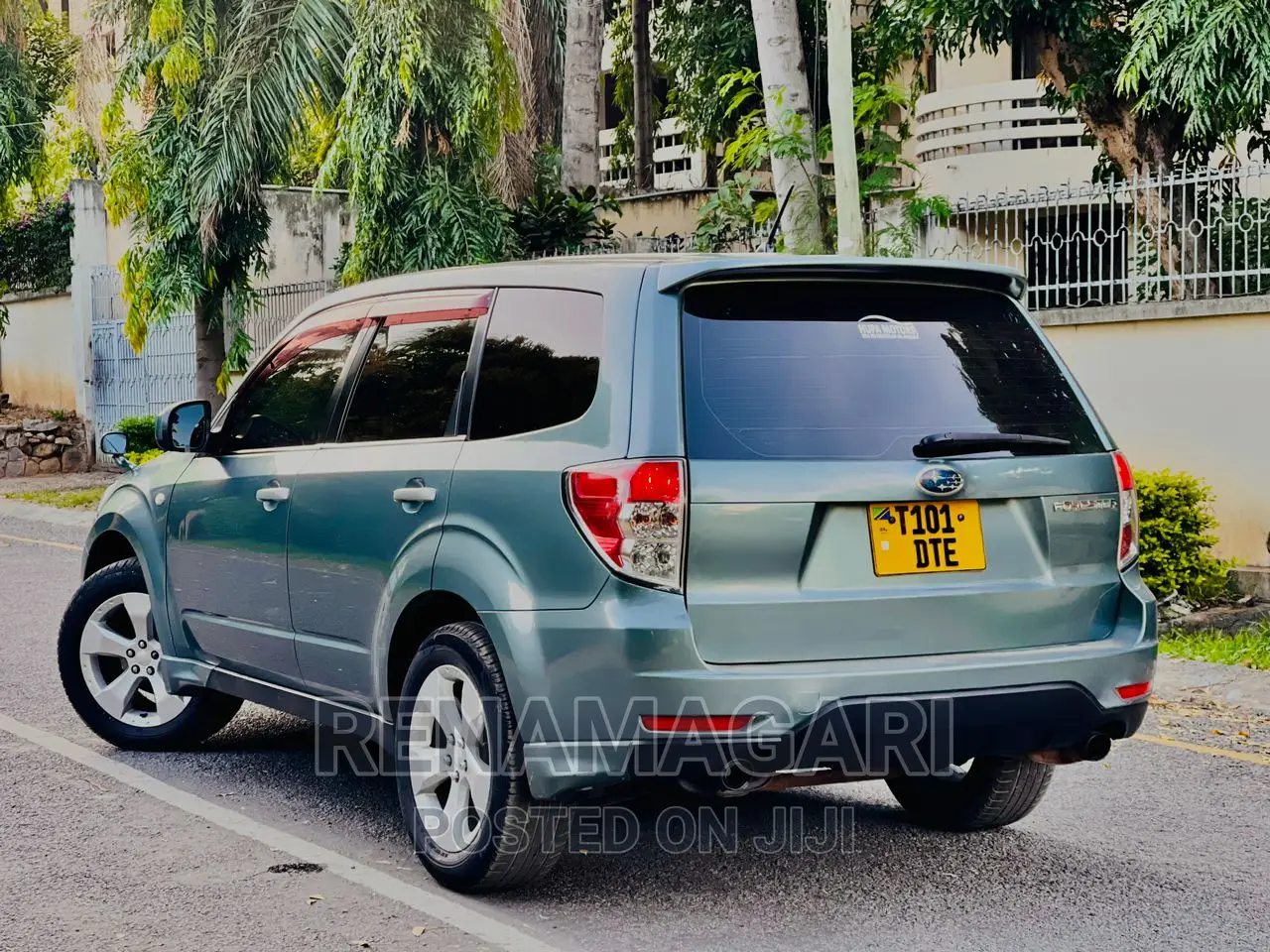 Subaru Forester 2010 Gray